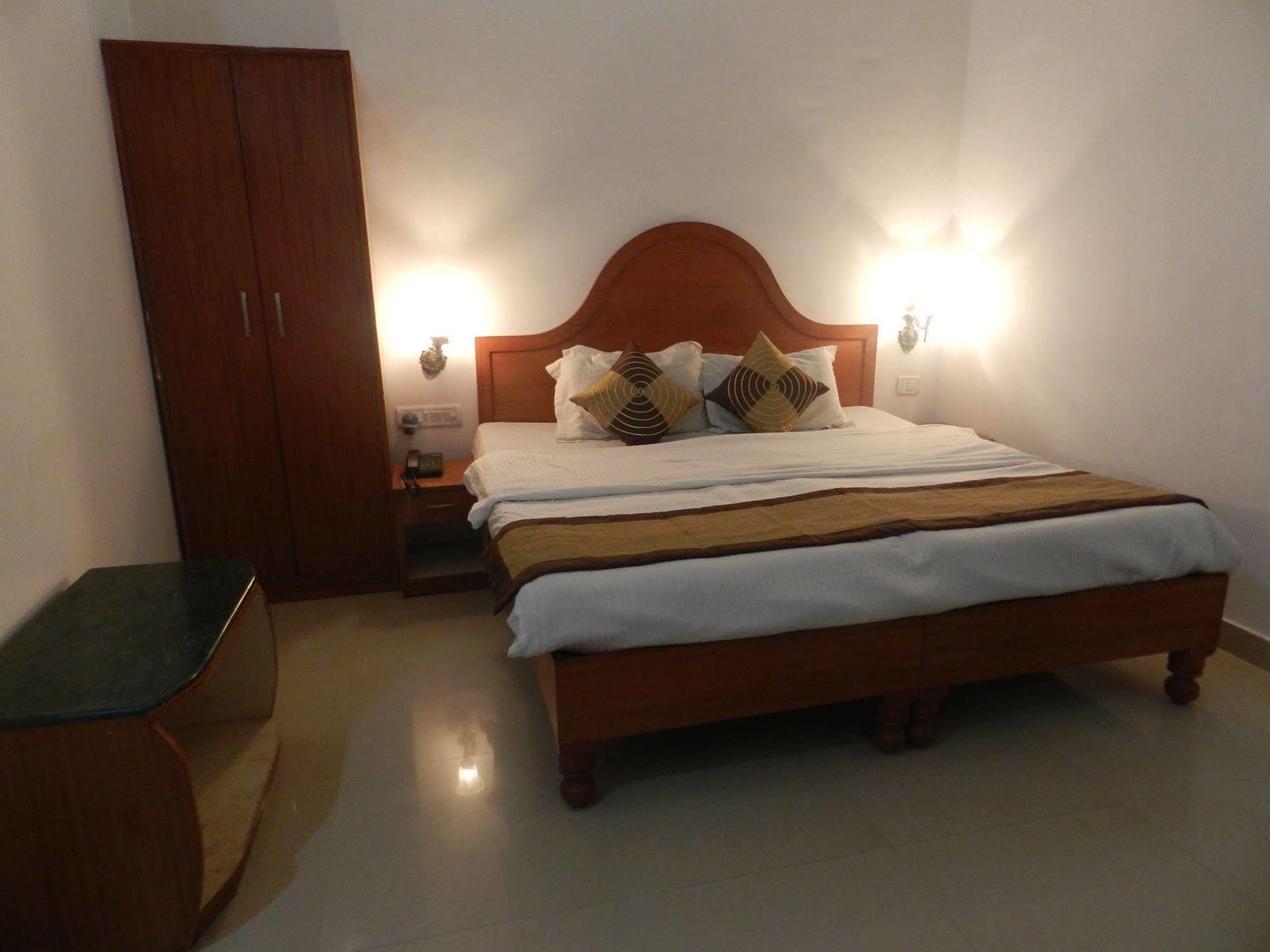 Eurostar Inn Khajurāho Extérieur photo