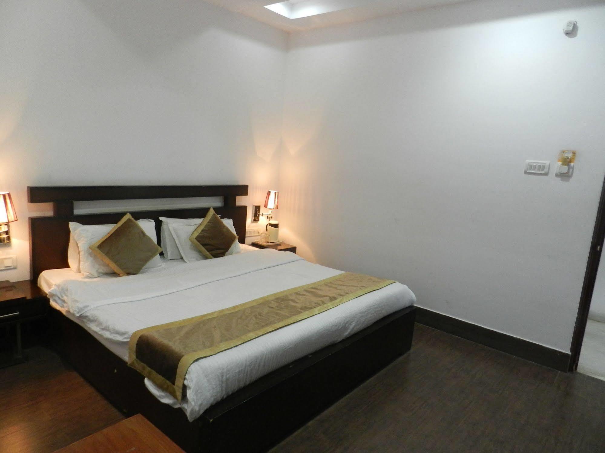 Eurostar Inn Khajurāho Extérieur photo